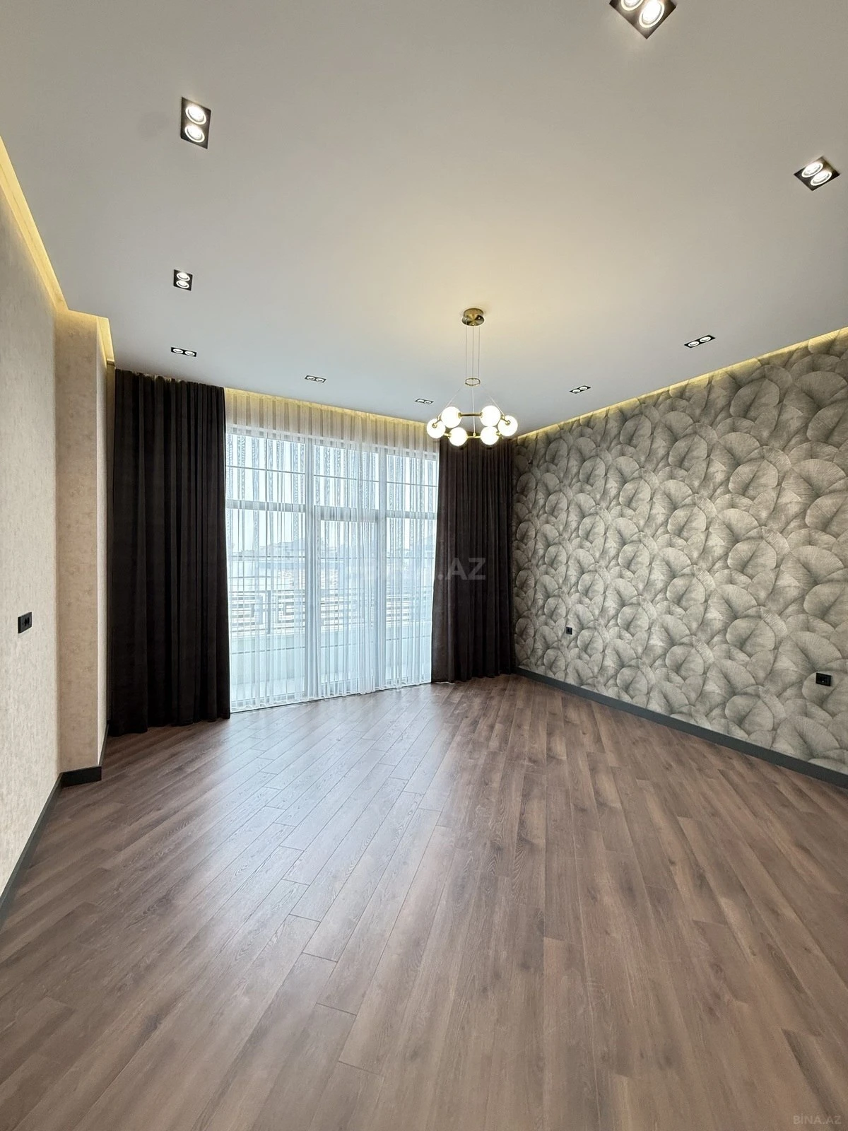 Satılır 6 otaqlı həyət evi 400 m²