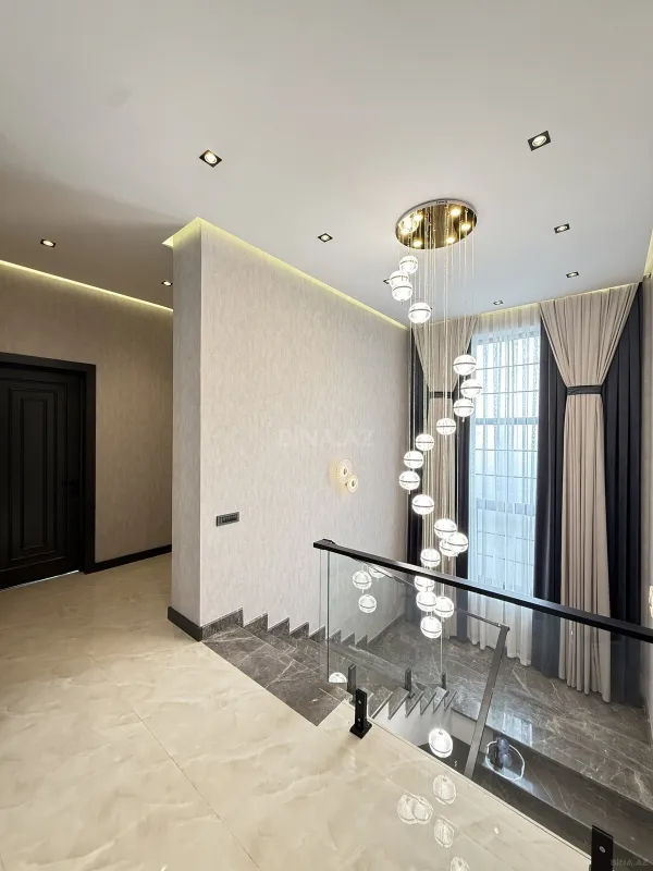 Satılır 6 otaqlı həyət evi 400 m²