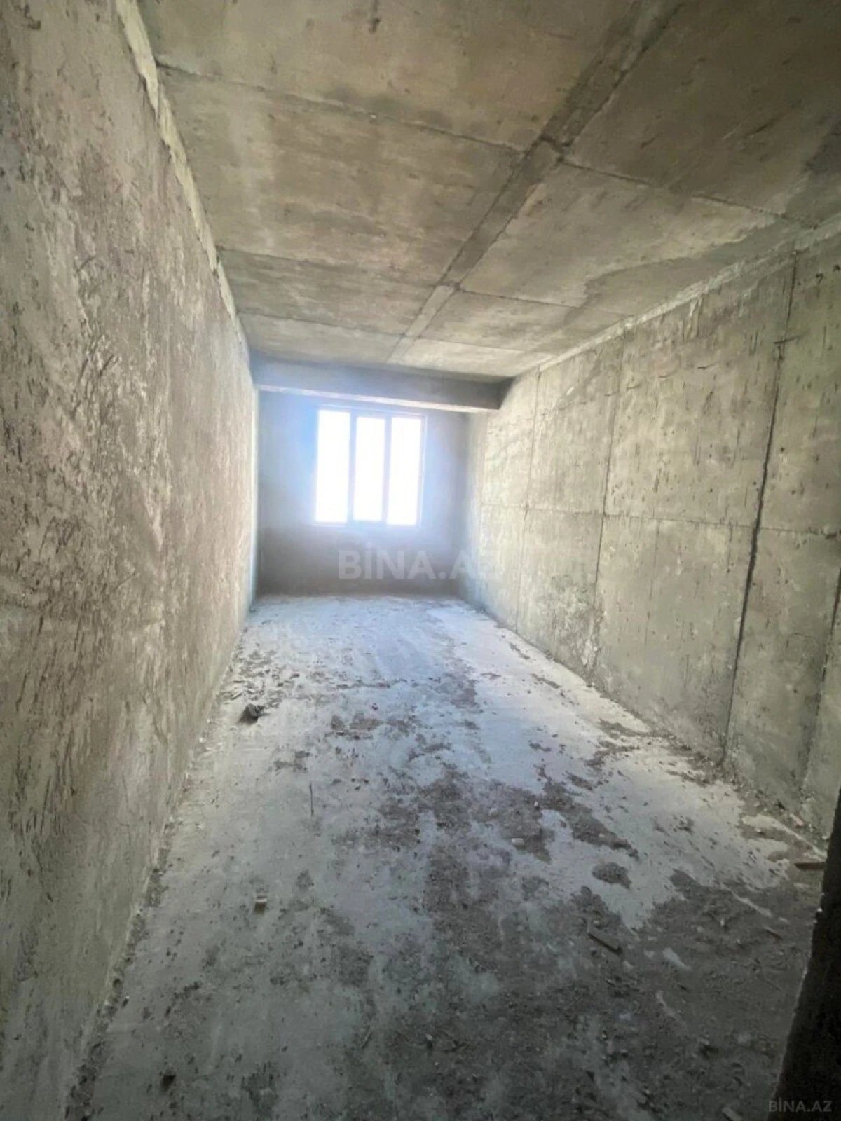 Satılır 4 otaqlı mənzil 171 m²