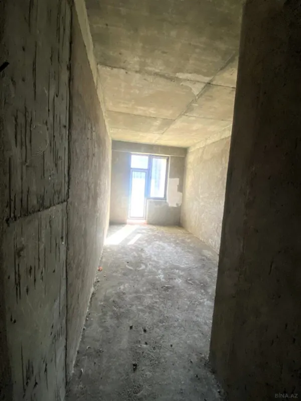 Satılır 4 otaqlı mənzil 171 m²