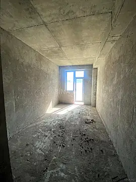 Satılır 4 otaqlı mənzil 171 m²