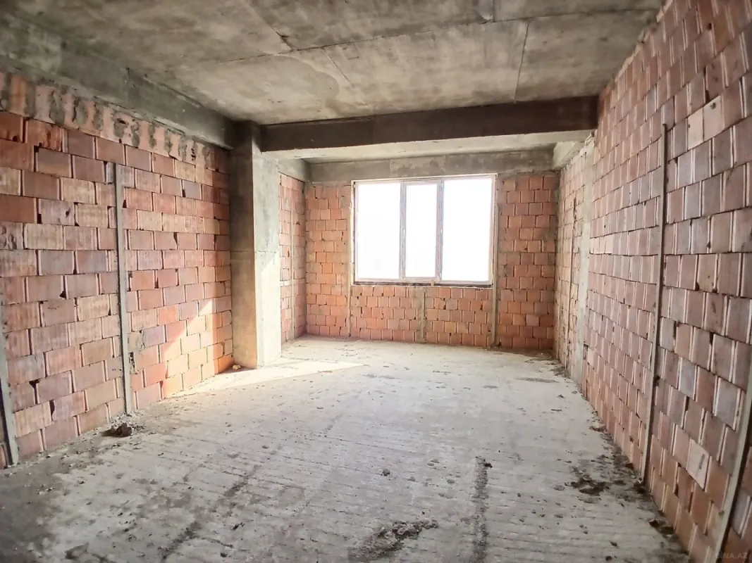 Satılır 3 otaqlı mənzil 136 m²