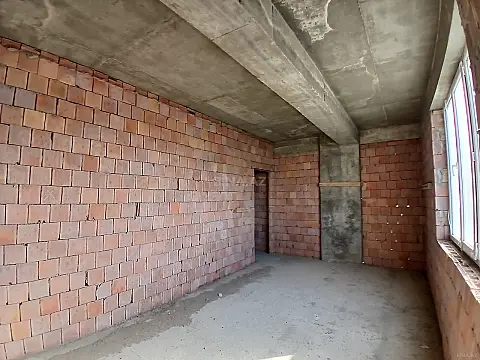 Satılır 3 otaqlı mənzil 136 m²