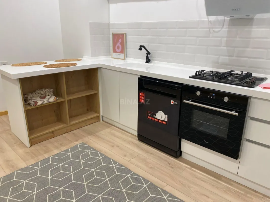 Kirayə verilir 2 otaqlı mənzil 65 m²