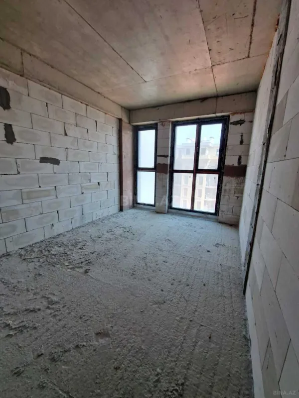 Satılır 3 otaqlı mənzil 170 m²