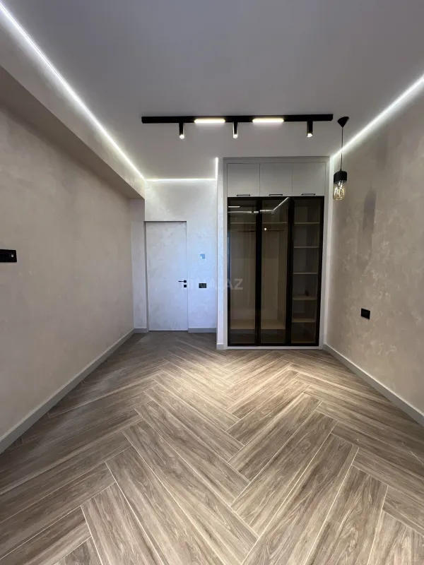 Satılır 2 otaqlı mənzil 68 m²