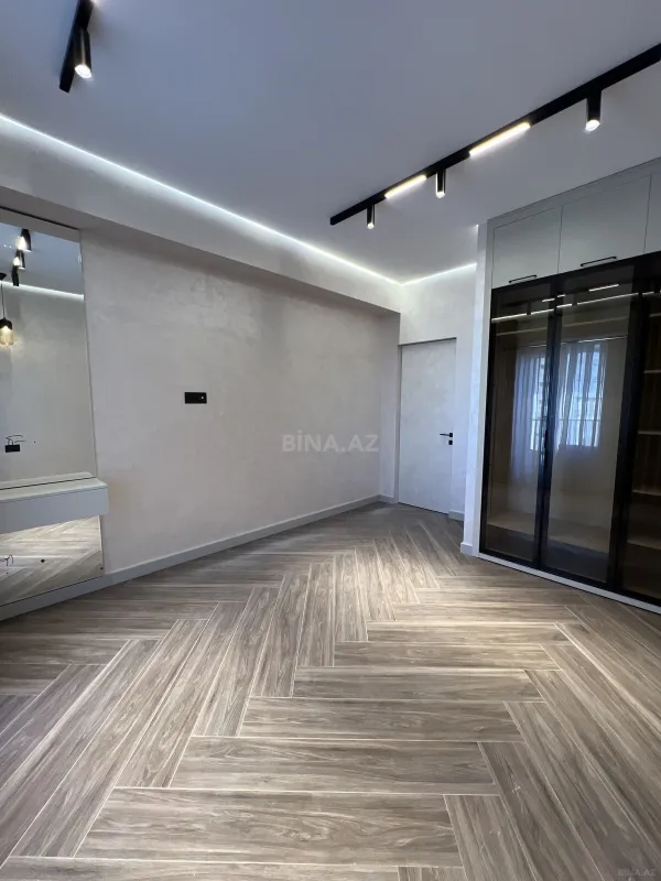 Satılır 2 otaqlı mənzil 68 m²