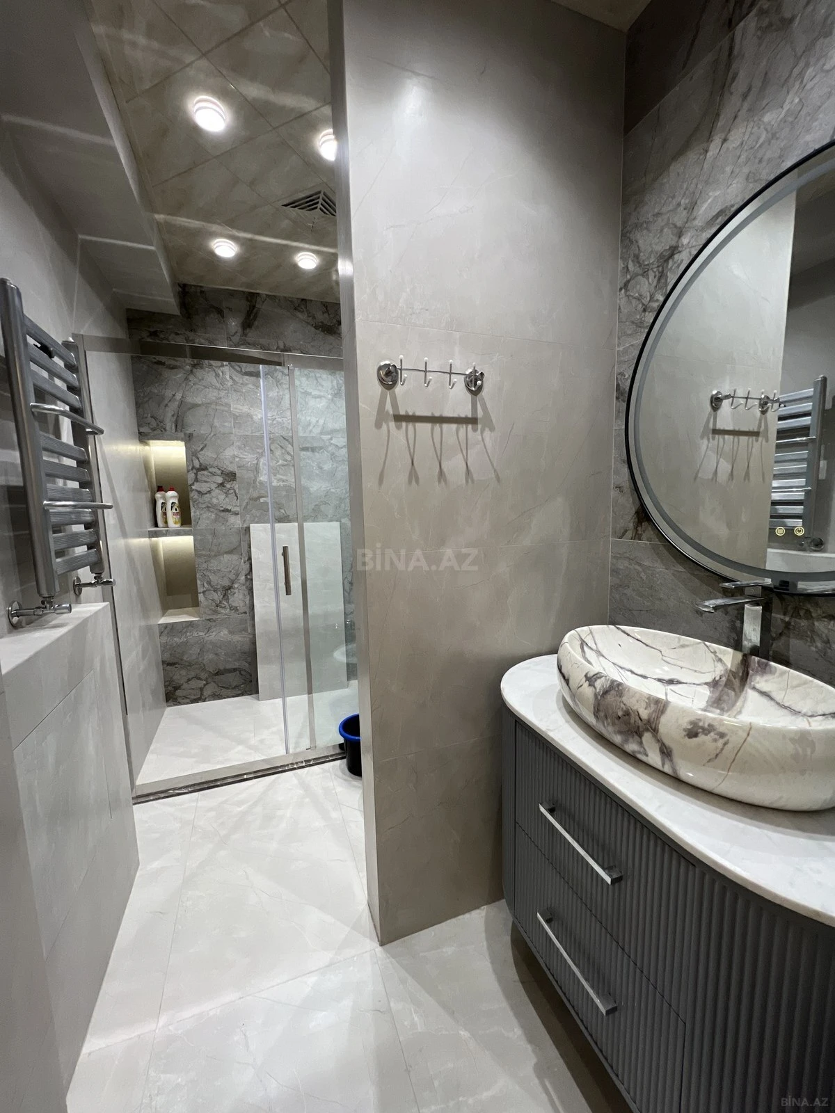 Satılır 2 otaqlı mənzil 68 m²