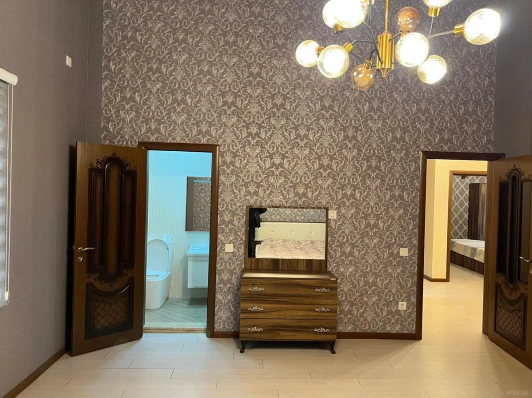 Satılır 5 otaqlı həyət evi 218 m²