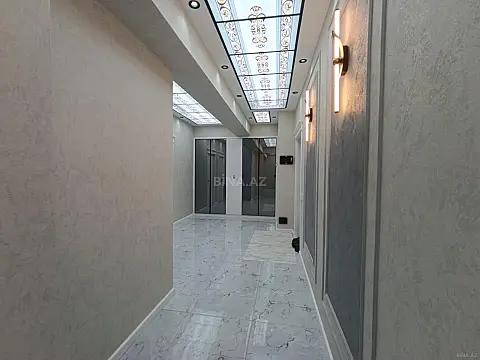 Satılır 4 otaqlı mənzil 153 m²