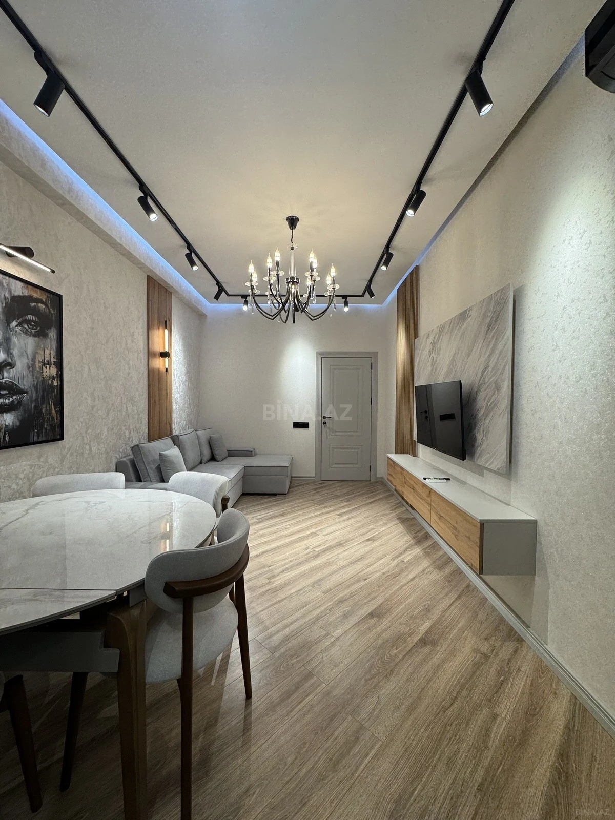Satılır 2 otaqlı mənzil 55 m²