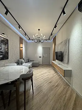 Satılır 2 otaqlı mənzil 55 m²