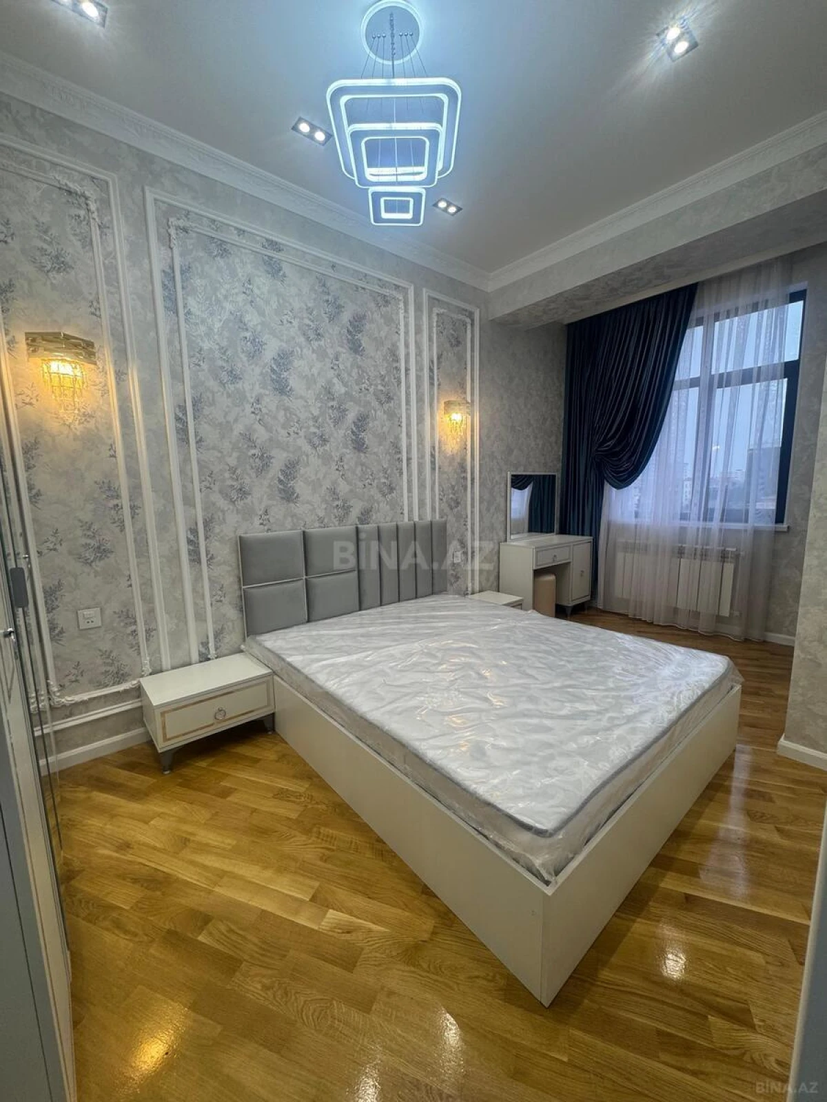 Satılır 2 otaqlı mənzil 77 m²