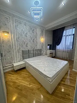 Satılır 2 otaqlı mənzil 77 m²