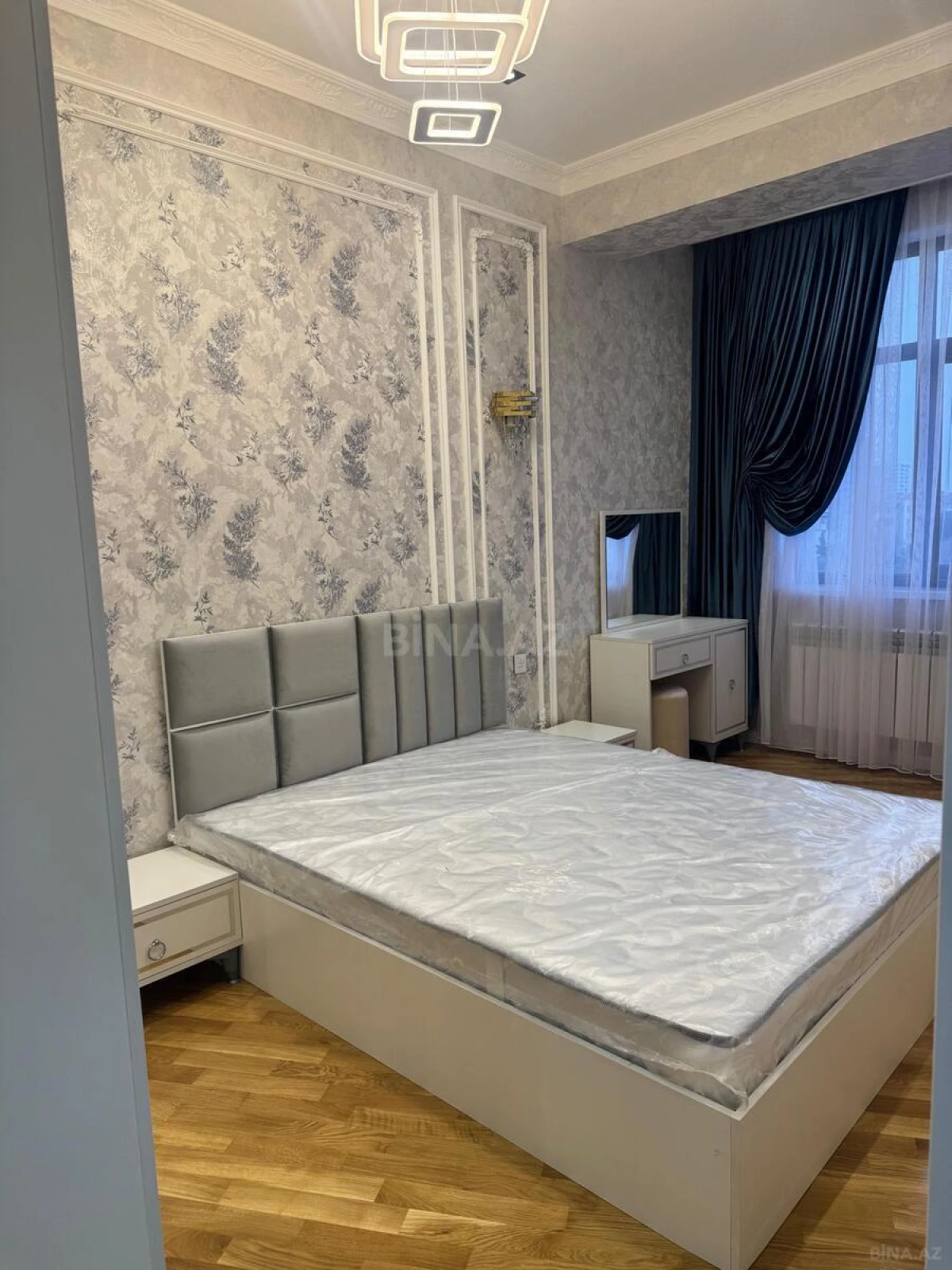 Satılır 2 otaqlı mənzil 77 m²