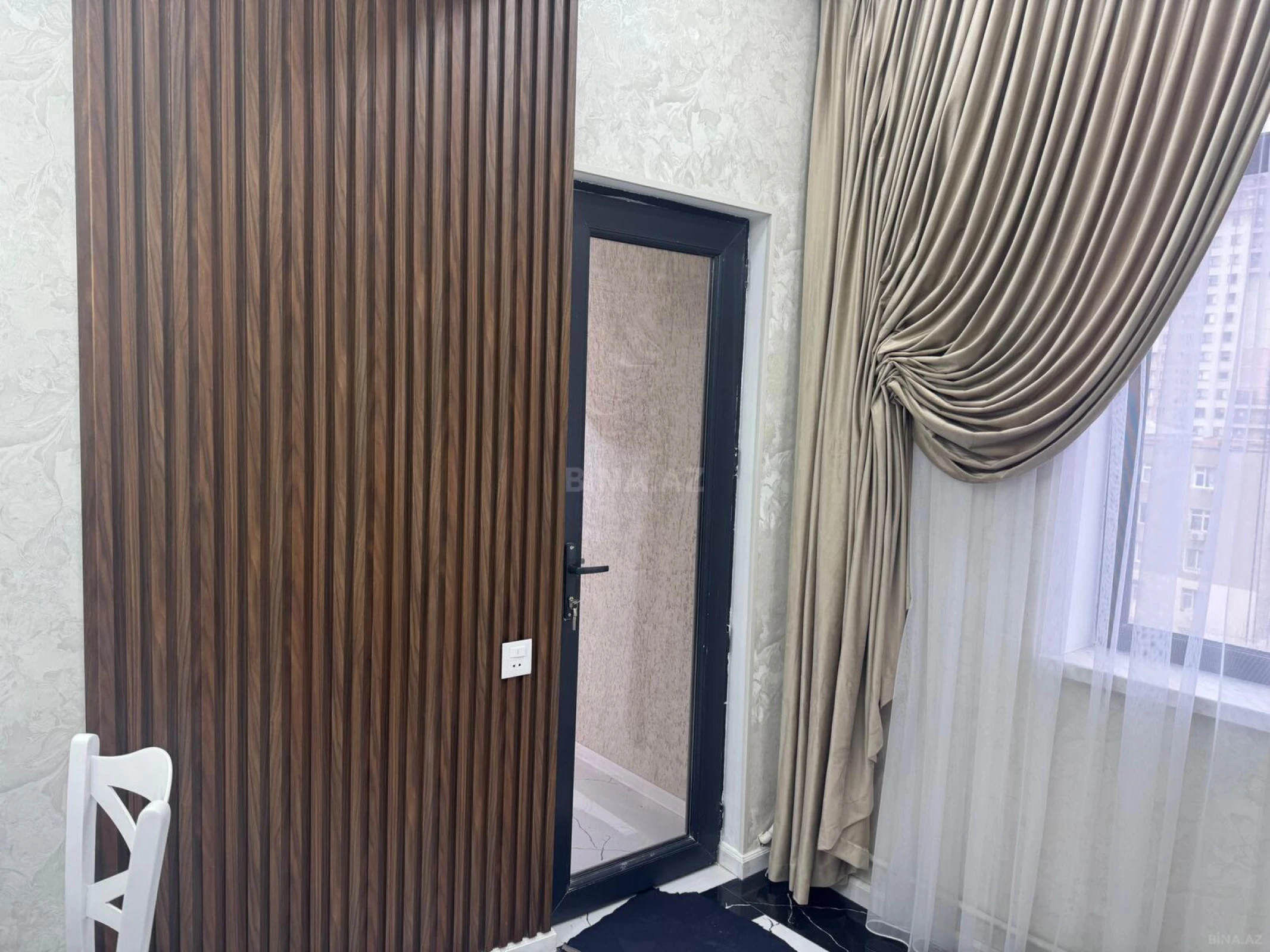 Satılır 2 otaqlı mənzil 77 m²