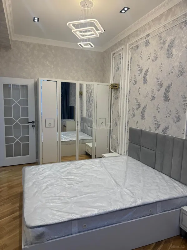 Satılır 2 otaqlı mənzil 77 m²