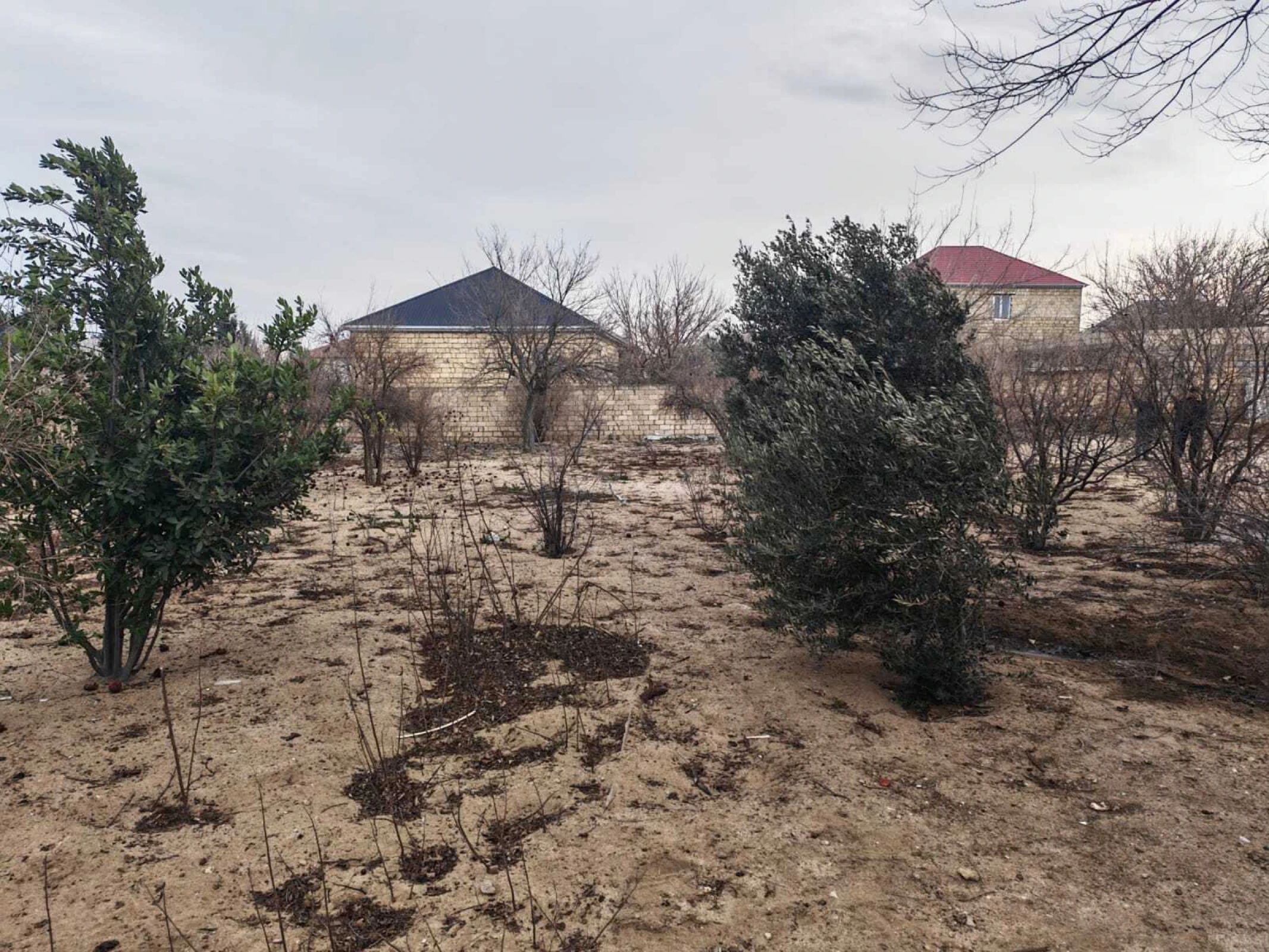 Satılır torpaq sahəsi 12 m²