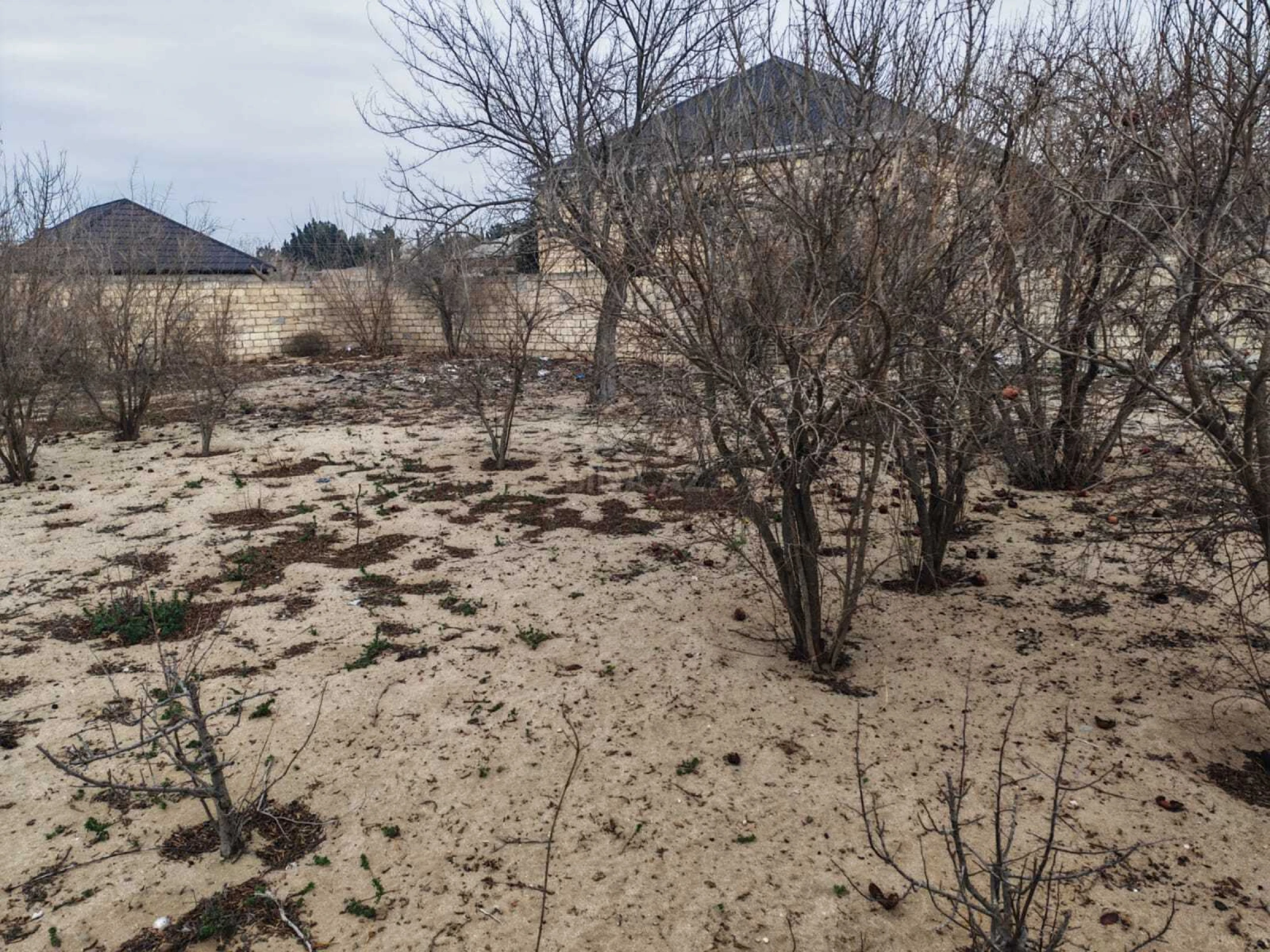 Satılır torpaq sahəsi 12 m²