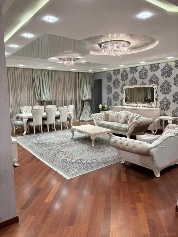 Kirayə verilir 4 otaqlı mənzil 200 m²