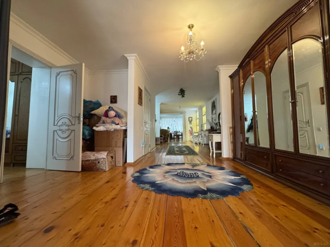 Satılır 3 otaqlı mənzil 115 m²