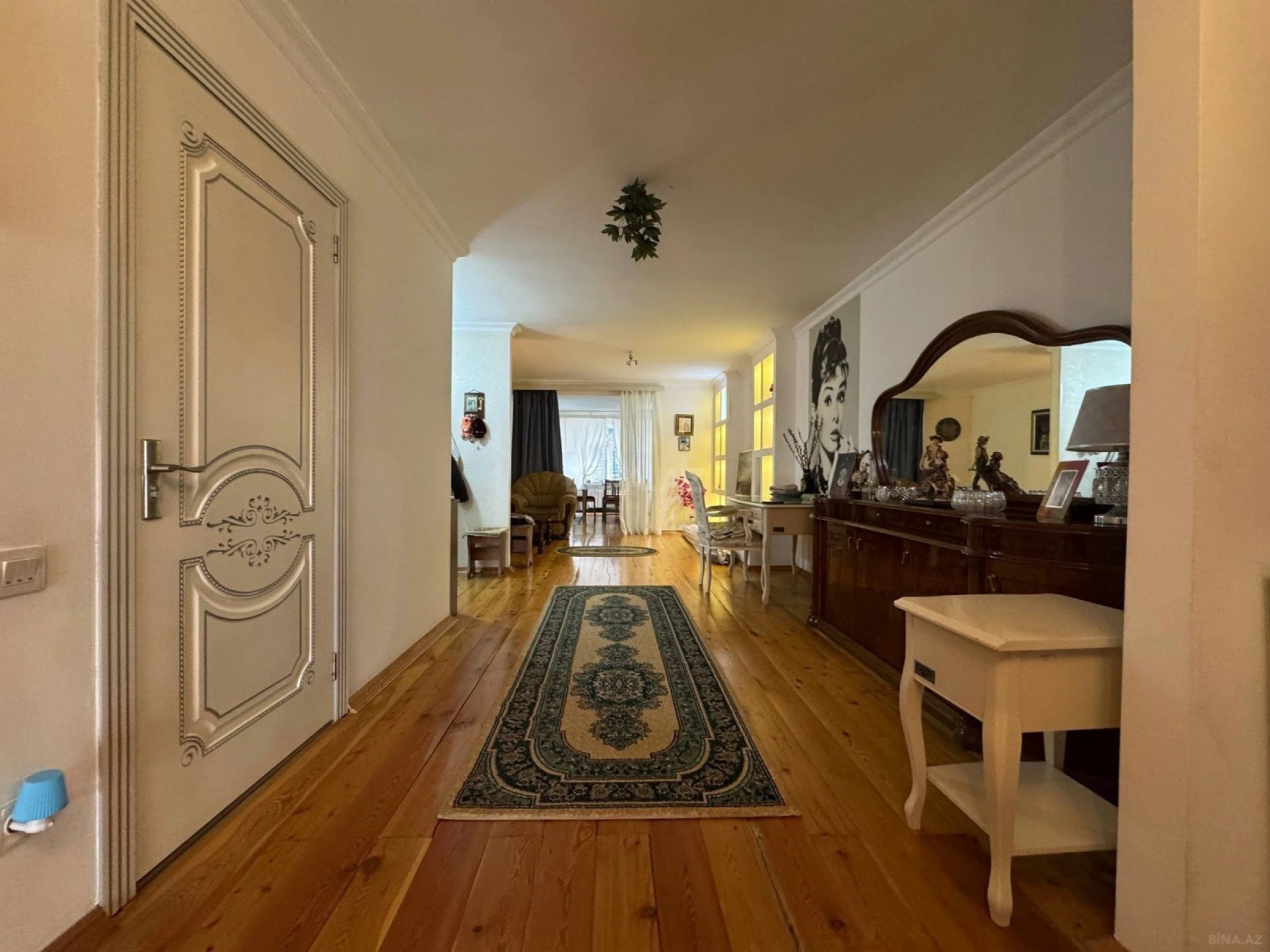 Satılır 3 otaqlı mənzil 115 m²