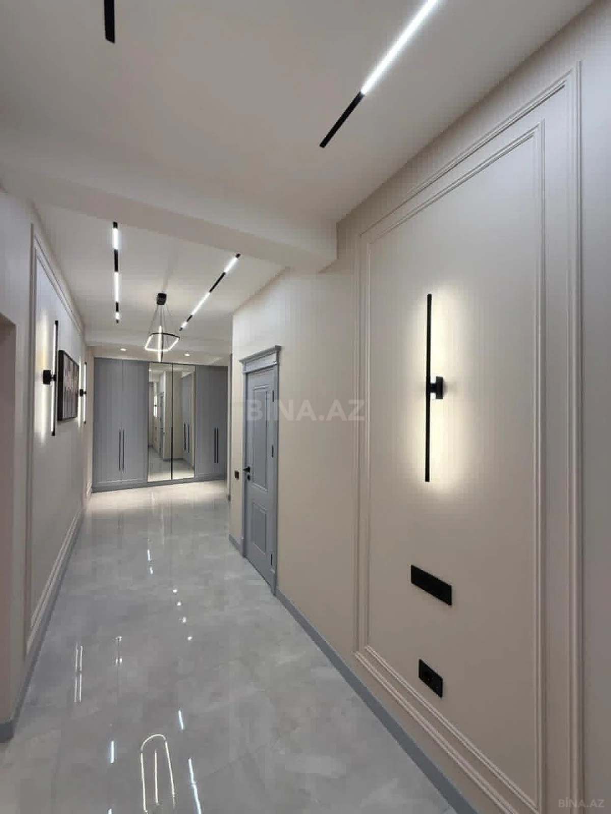 Satılır 4 otaqlı mənzil 118 m²