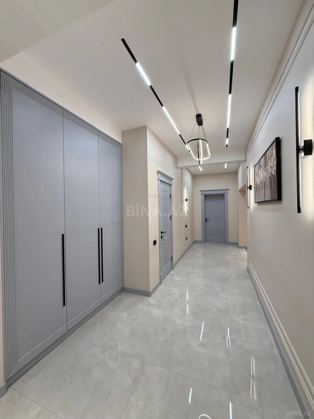 Satılır 4 otaqlı mənzil 118 m²