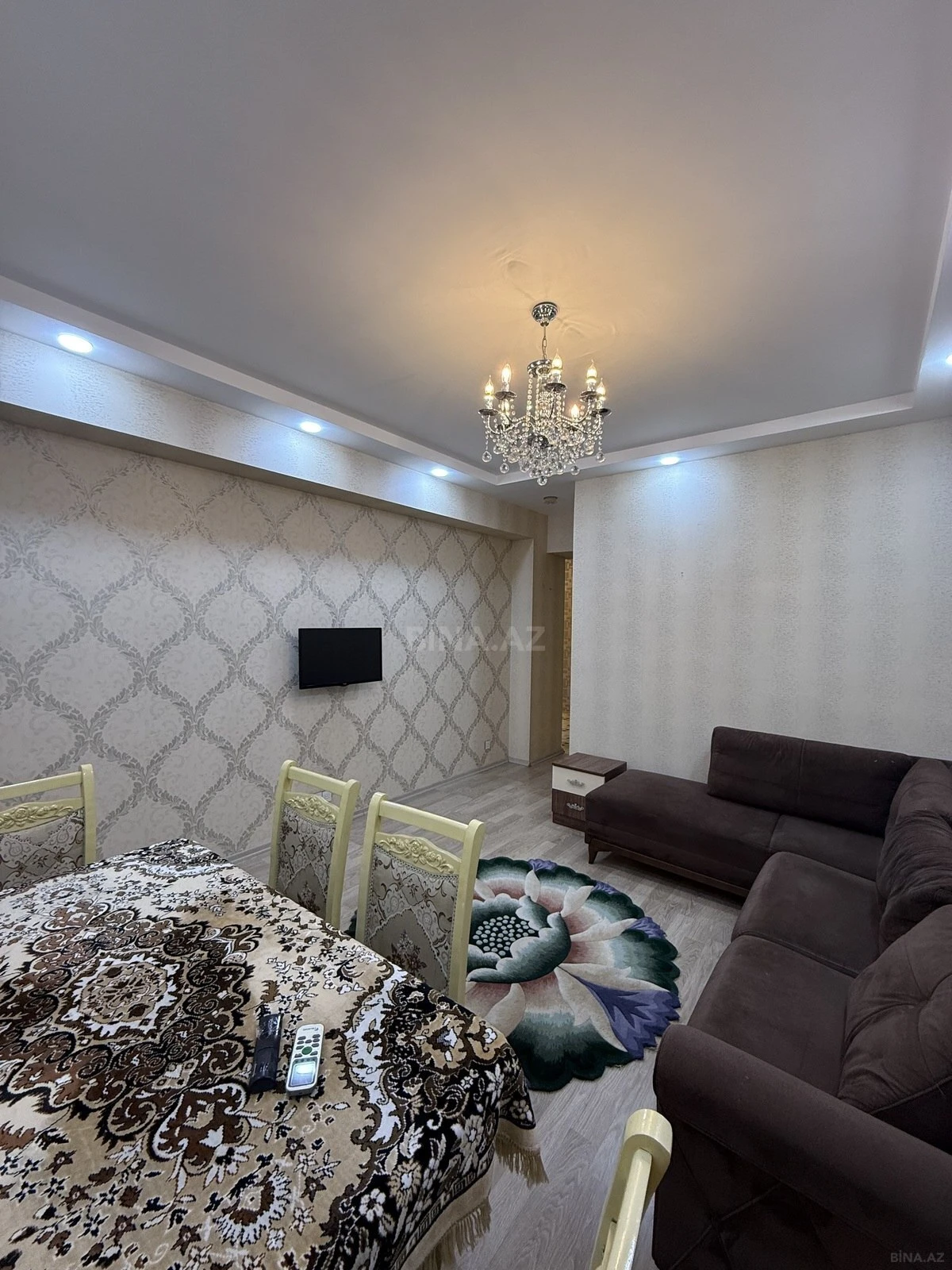 Satılır 2 otaqlı mənzil 70 m²