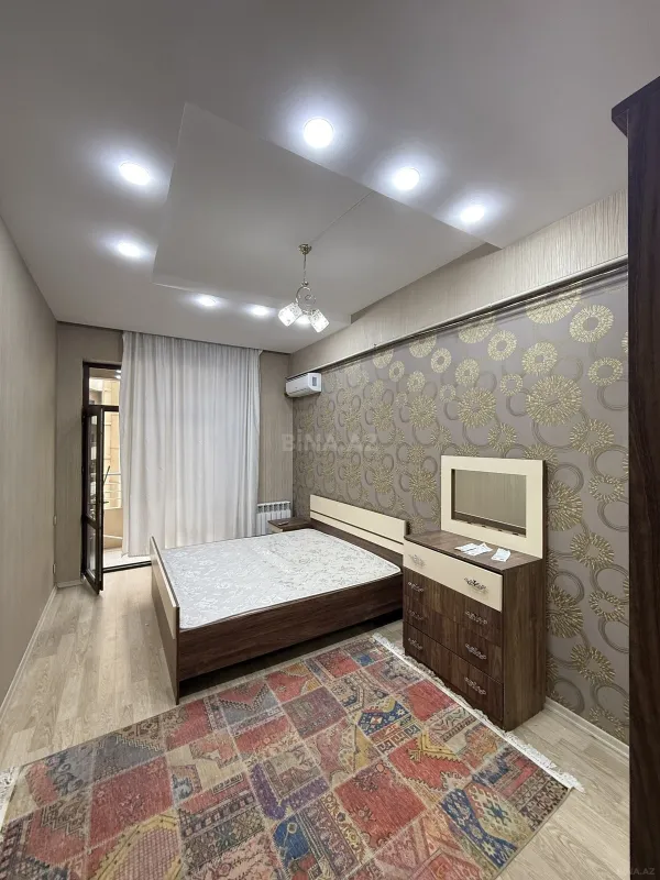Satılır 2 otaqlı mənzil 70 m²