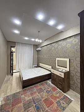 Satılır 2 otaqlı mənzil 70 m²
