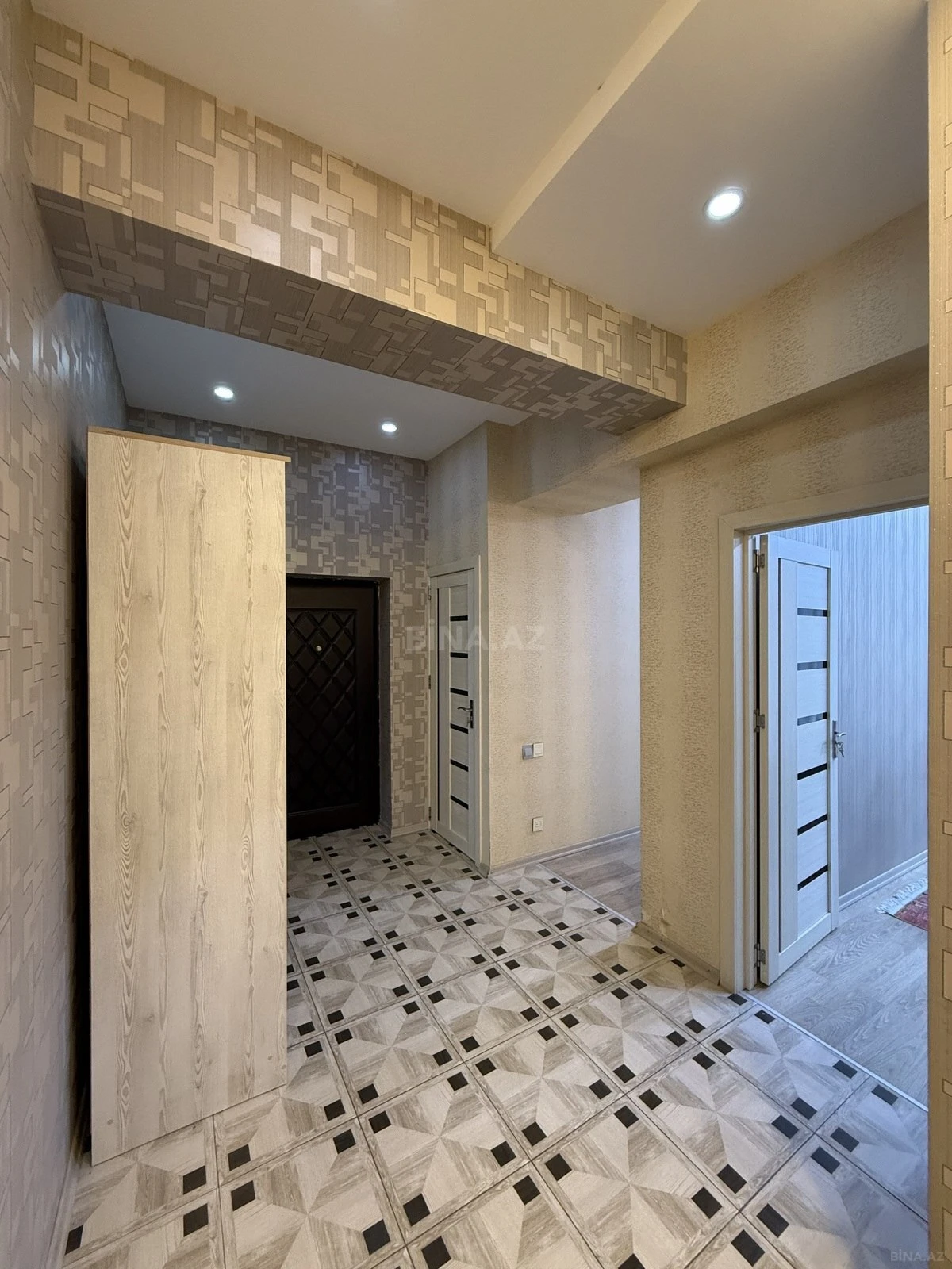 Satılır 2 otaqlı mənzil 70 m²