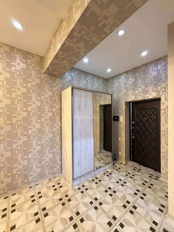 Satılır 2 otaqlı mənzil 70 m²