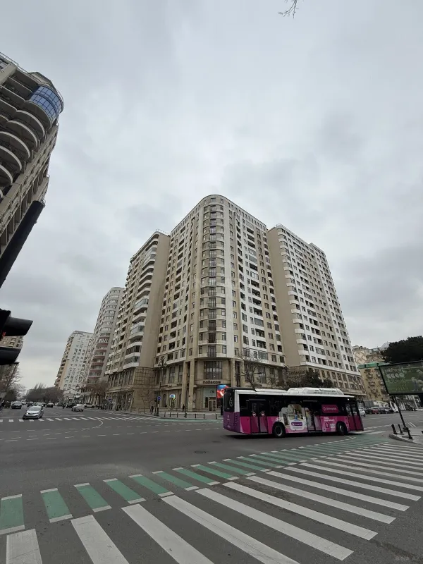 Satılır 2 otaqlı mənzil 70 m²