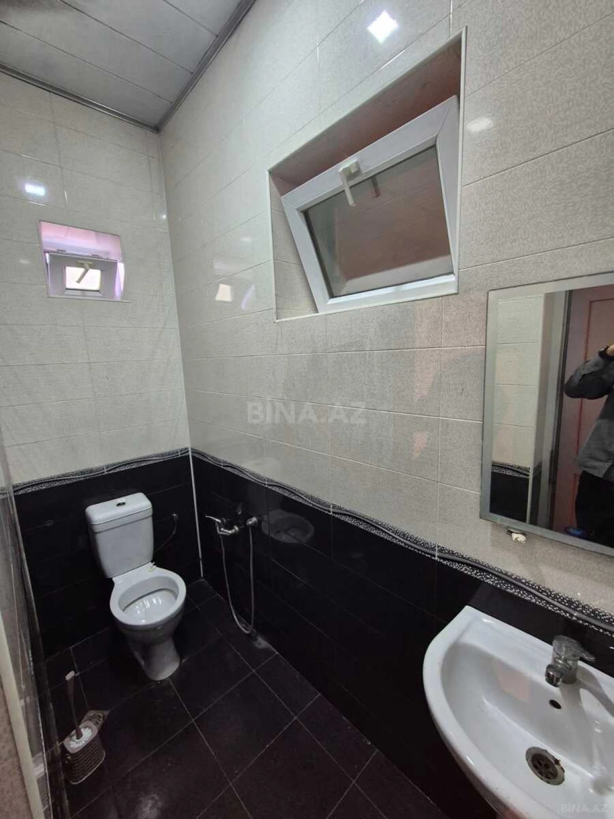 Satılır 5 otaqlı həyət evi 234.6 m²