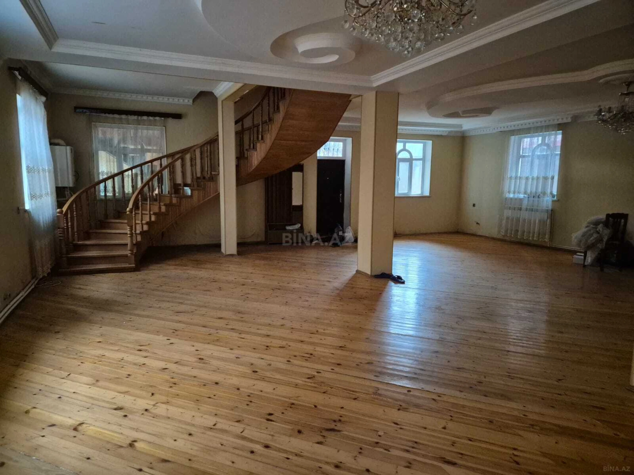 Satılır 5 otaqlı həyət evi 234.6 m²