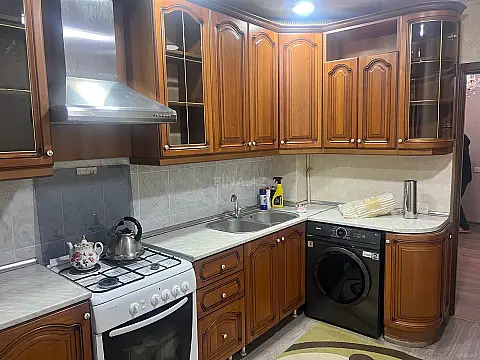 Kirayə verilir 2 otaqlı mənzil 70 m²