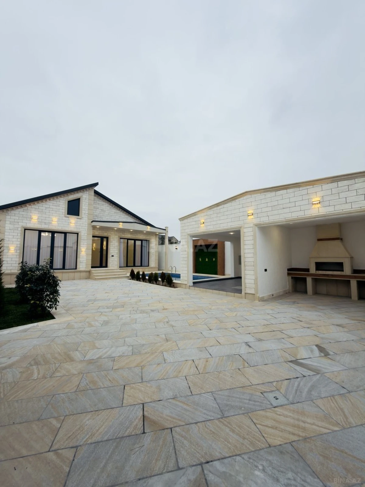 Satılır 4 otaqlı həyət evi 180 m²