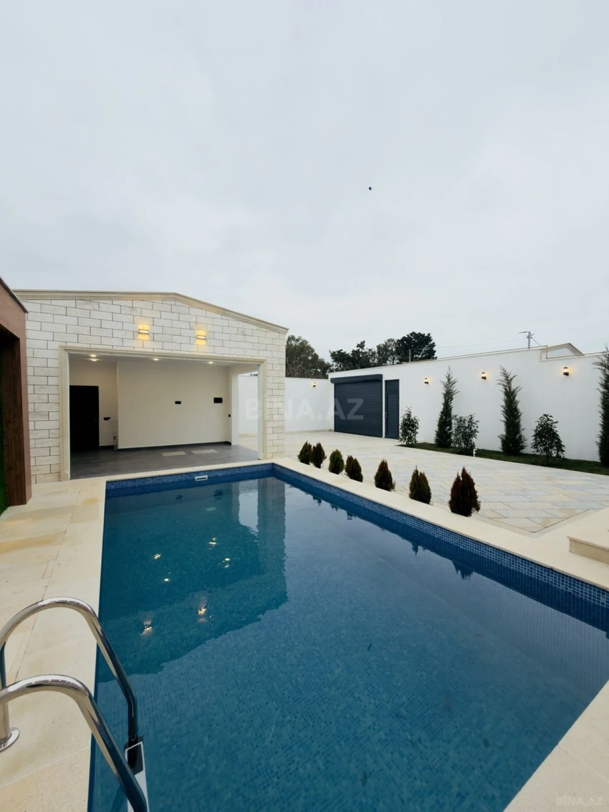 Satılır 4 otaqlı həyət evi 180 m²