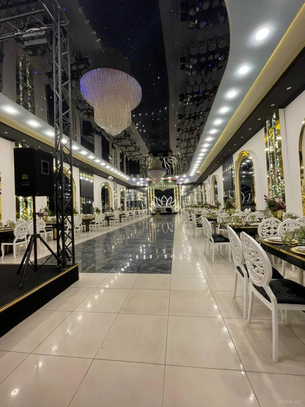 Satılır obyekt 1200 m²