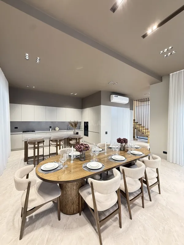 Satılır 4 otaqlı həyət evi 250 m²