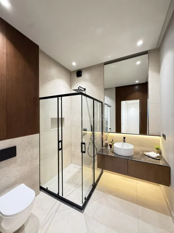 Satılır 4 otaqlı həyət evi 250 m²