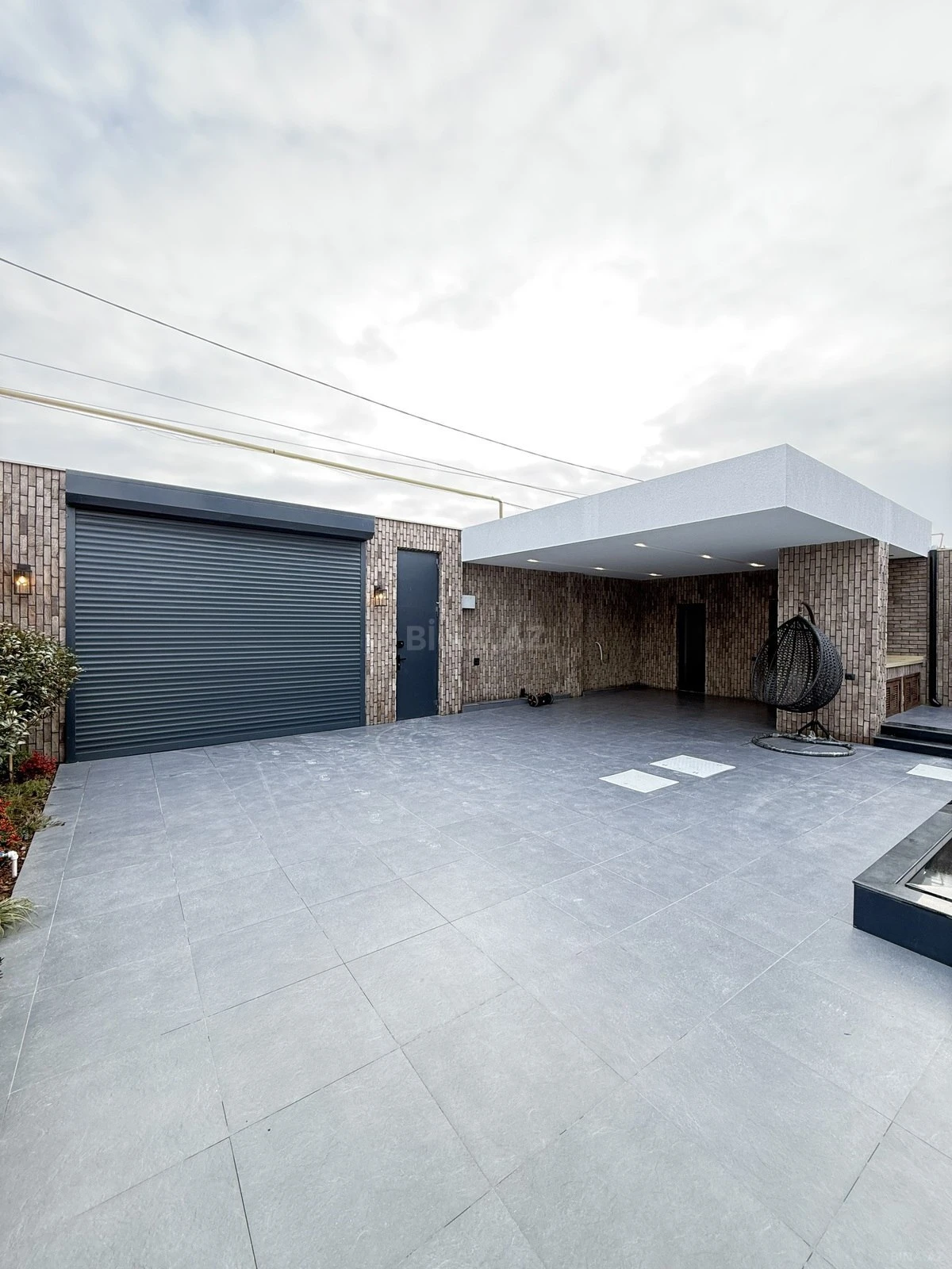 Satılır 4 otaqlı həyət evi 250 m²