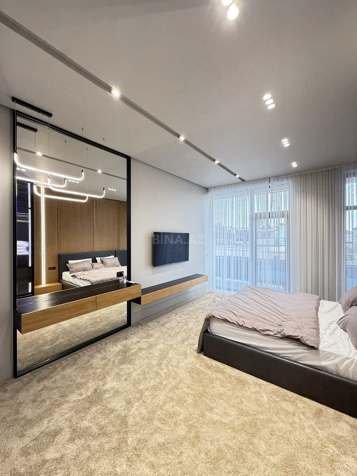 Satılır 4 otaqlı həyət evi 250 m²