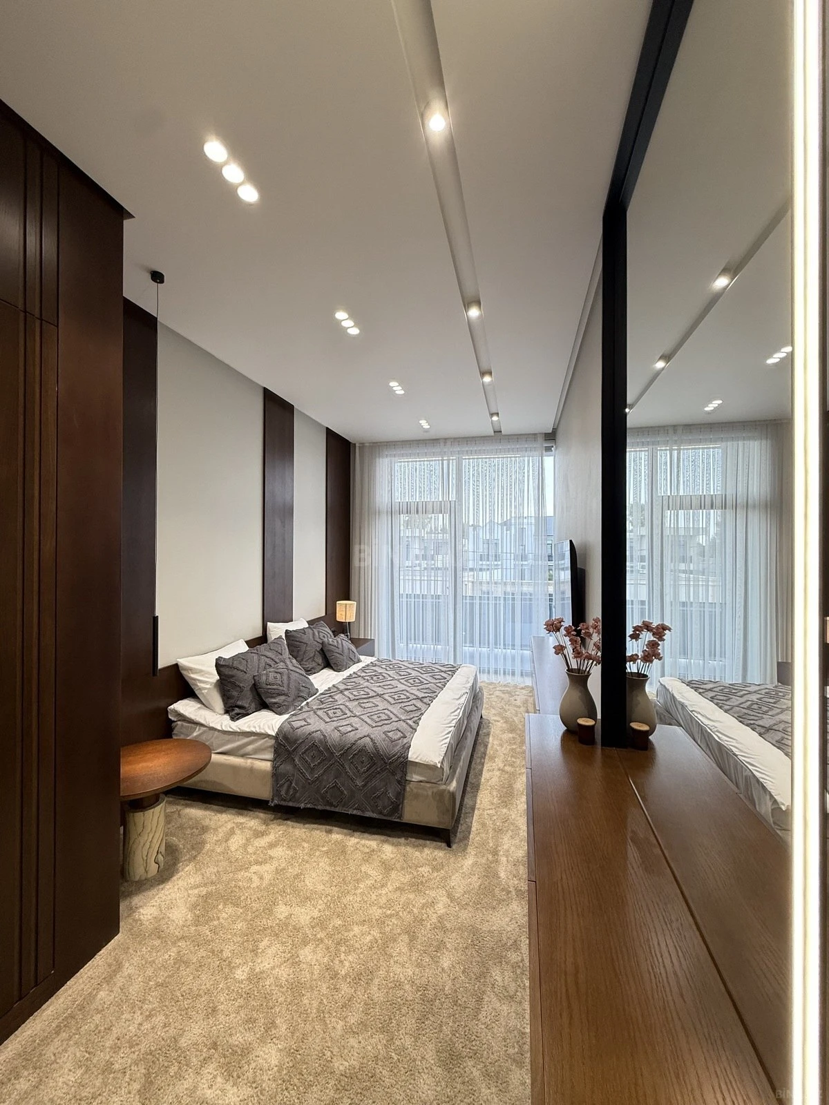 Satılır 4 otaqlı həyət evi 250 m²