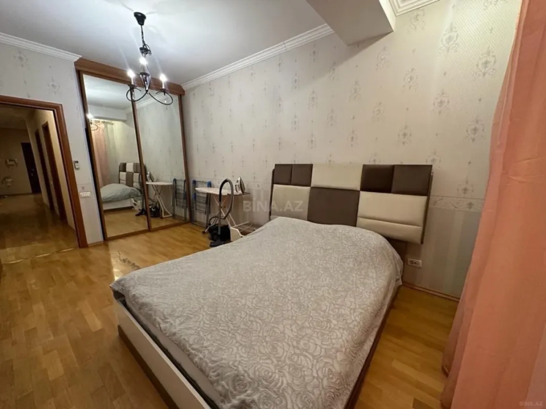 Kirayə verilir 3 otaqlı mənzil 145 m²