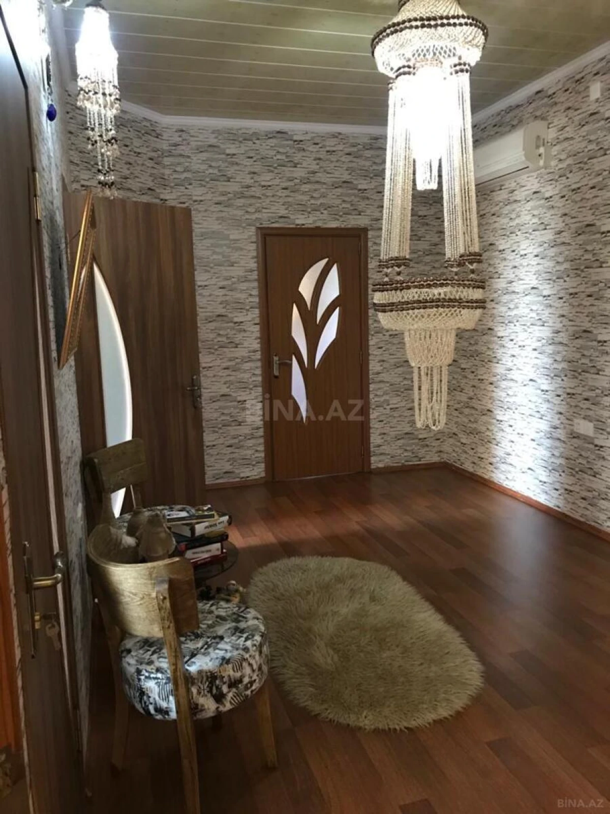 Satılır 5 otaqlı həyət evi 140 m²