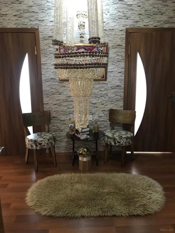 Satılır 5 otaqlı həyət evi 140 m²