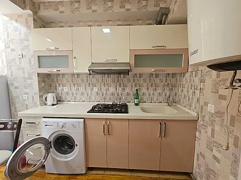 Satılır 1 otaqlı mənzil 35 m²
