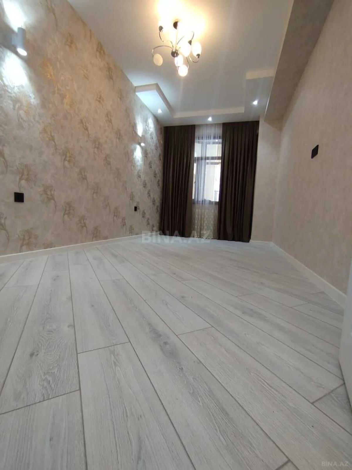 Satılır 4 otaqlı mənzil 103 m²